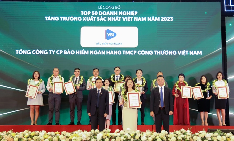 Bảo hiểm VietinBank lọt Top 500 doanh nghiệp tăng trưởng nhanh nhất Việt Nam - FAST500